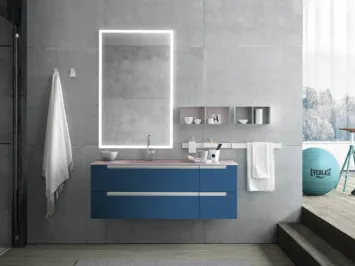 Mobile da Bagno sospeso Side 08 in laccato e top in vetro acidato con vasca integrata di Archeda